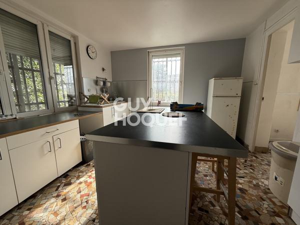 MAISON A RENOVER POTENTIEL 200M2