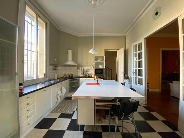 Maison Bordeaux 10 pièce(s) 370 m2