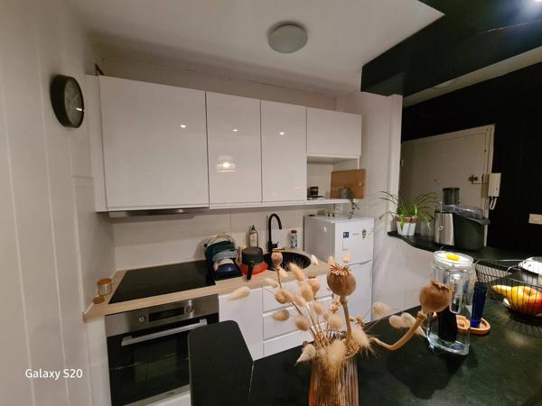 GUIPAVAS BOURG. APPARTEMENT DUPLEX 1 CHAMBRE