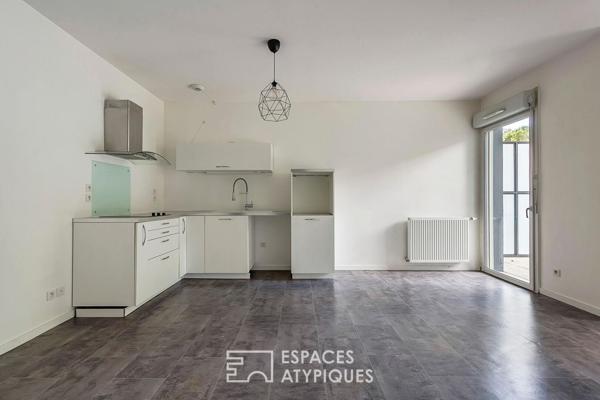 Cocon urbain en rez-de-jardin dans le 8ème