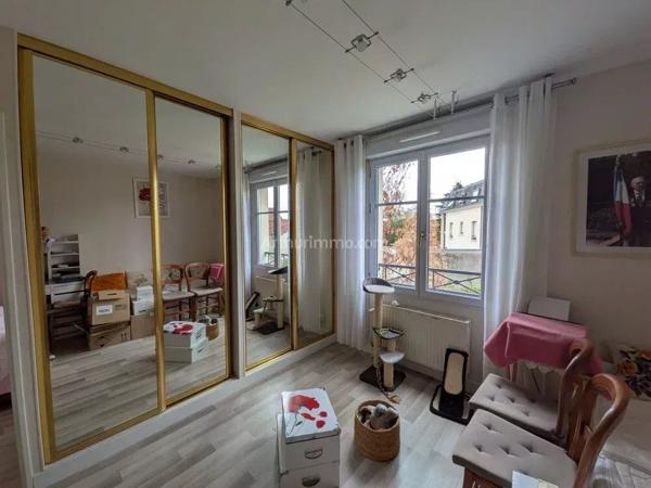 Vente                                                      Appartement
                        
                     3 pièces                      65 m2                     à Gournay-sur-Marne
