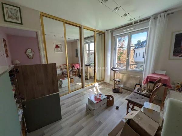 Vente                                                      Appartement
                        
                     3 pièces                      65 m2                     à Gournay-sur-Marne