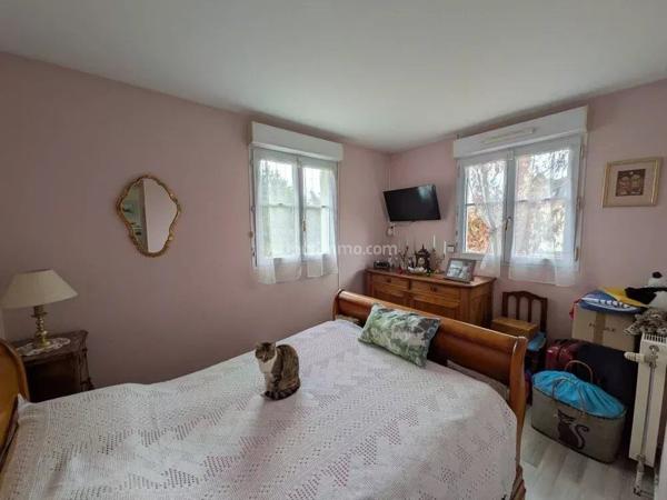 Vente                                                      Appartement
                        
                     3 pièces                      65 m2                     à Gournay-sur-Marne
