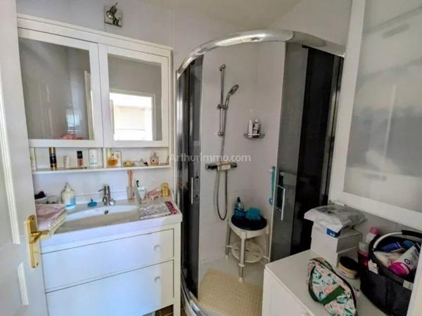 Vente                                                      Appartement
                        
                     3 pièces                      65 m2                     à Gournay-sur-Marne