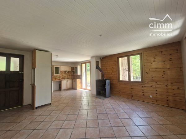 Maison avec double accès – 76 m² habitables + logement loué 59 m² – Idéal résidence principale avec revenu locatif