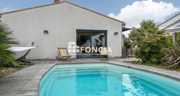 À vendre Maison 7 pièces 187 m² - Loix 17111