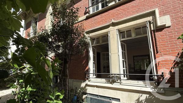 Maison à vendre  8 pièces - 182,60 m 2   VINCENNES  - 94