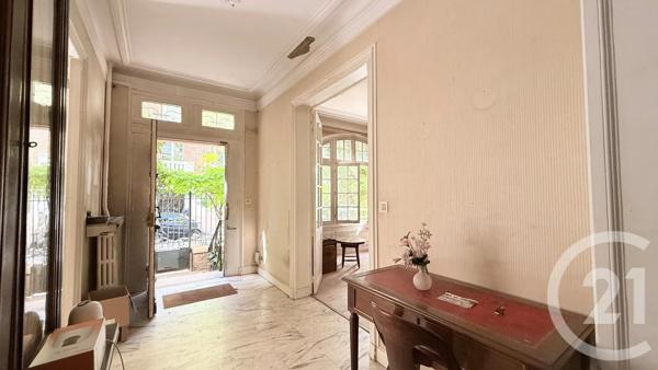 Maison à vendre  8 pièces - 182,60 m 2   VINCENNES  - 94