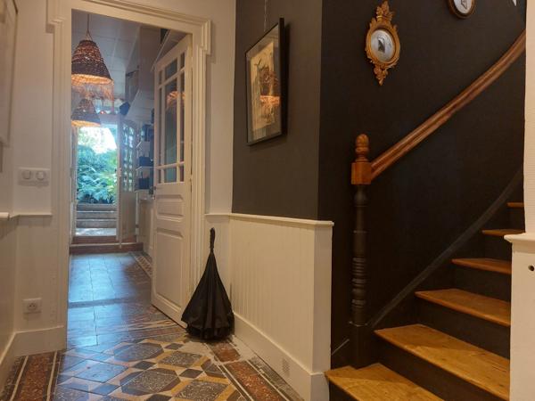 QUARTIER SAINT MICHEL. Appartement à vendre 4 pièces MONTAUBAN (82) avec dépendance aménageable et jardin cloturé.