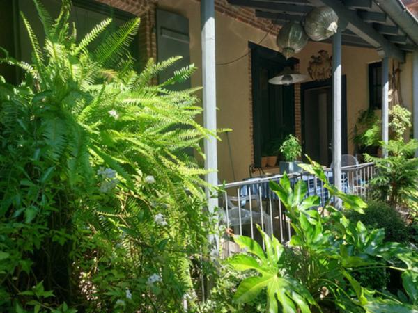 QUARTIER SAINT MICHEL. Appartement à vendre 4 pièces MONTAUBAN (82) avec dépendance aménageable et jardin cloturé.