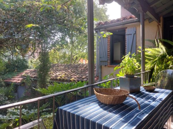 QUARTIER SAINT MICHEL. Appartement à vendre 4 pièces MONTAUBAN (82) avec dépendance aménageable et jardin cloturé.