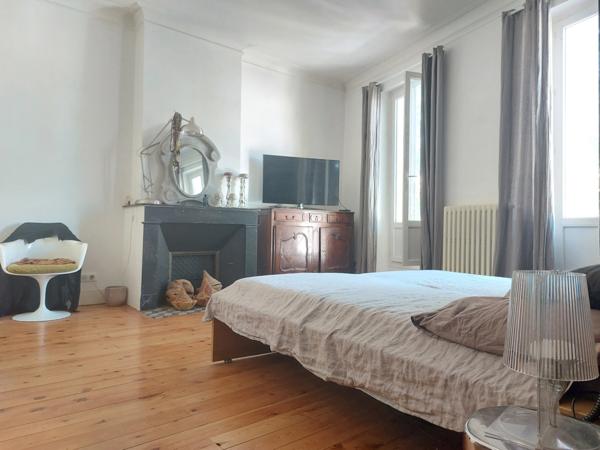 QUARTIER SAINT MICHEL. Appartement à vendre 4 pièces MONTAUBAN (82) avec dépendance aménageable et jardin cloturé.