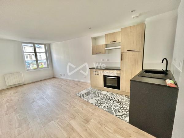 HYPER CENTRE, Charmant T2 refait à neuf – 28,14 m² – 1er étage