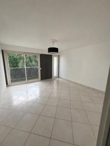 APPARTEMENT T3 ENTIÈREMENT RÉNOVÉ AVEC ASCENSEUR ET CAVE Laval APPARTEMENT T3 ENTIÈREMENT RÉNOVÉ AVEC ASCENSEUR ET CAVE Laval