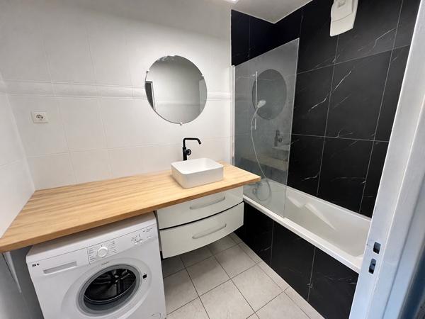 APPARTEMENT T3 ENTIÈREMENT RÉNOVÉ AVEC ASCENSEUR ET CAVE Laval APPARTEMENT T3 ENTIÈREMENT RÉNOVÉ AVEC ASCENSEUR ET CAVE Laval