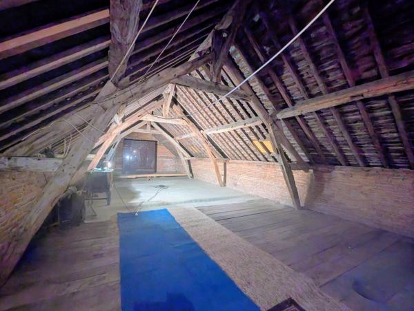 "LA MAISON BELLEVUE" :   volumes, confort et dépendances pour un équilibre parfait.