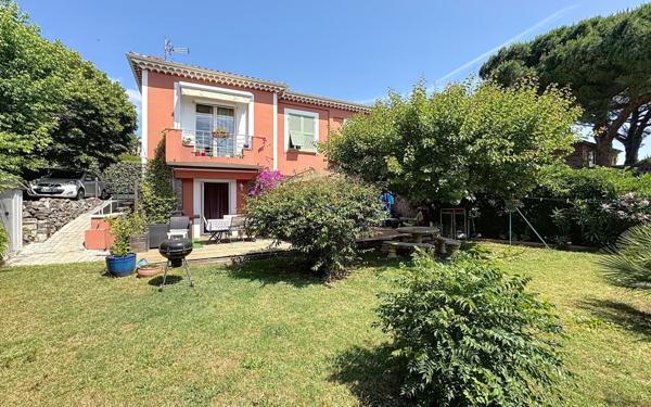Maison à vendre    5 pièces • 122,63 m2 Fréjus