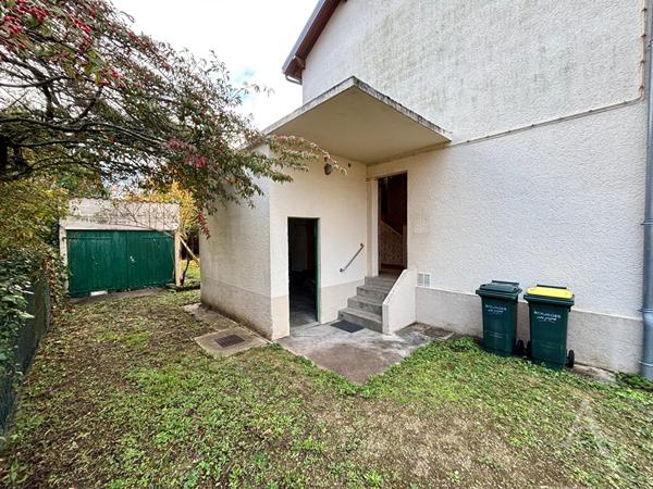 Maison 3 chambres avec garage avec travaux - Bourges