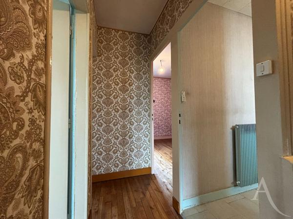 Maison 3 chambres avec garage avec travaux - Bourges