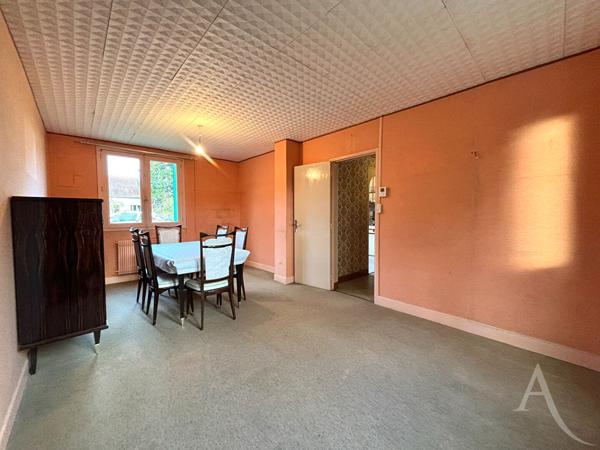 Maison 3 chambres avec garage avec travaux - Bourges