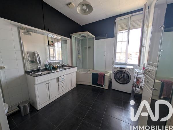 Maison à vendre 9 pièces 250 m² Saujon