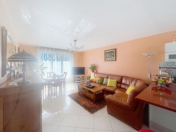 Maison familiale parfaitement entretenue à vendre au coeur des Ponts de Cé  - 3 chambres - Garage - Proche des commodités à pieds