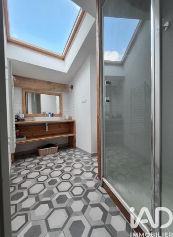 Maison à vendre 5 pièces 129 m² Saint-Genès-de-Lombaud