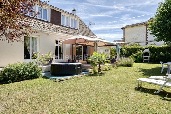 MAISON COUP DE COEUR - 156 M2 - 7 PIECES