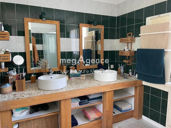 Maison à SAINT-PIERRE-D'OLERON, 17310 - 6 pièces 213m²