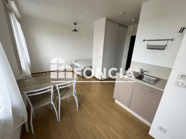 Location Studio 20.94 m² - 1 RUE DE BRUXELLES 2 RUE DE BU Elancourt 78990