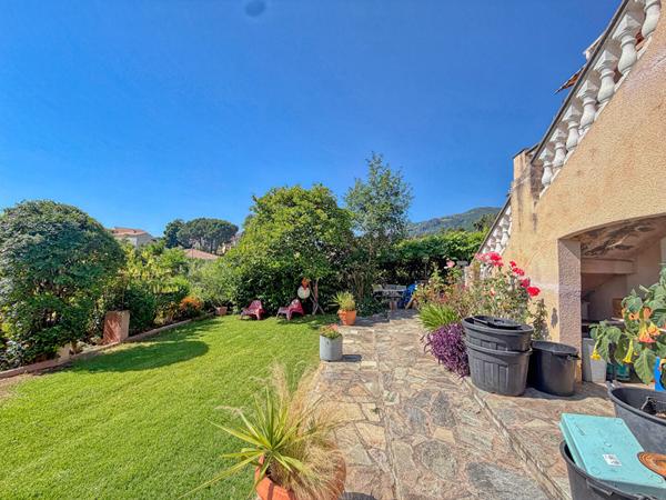 Maison mitoyenne Furiani 4 pièces 94 m2 - terrain 729 m2 - garage 130 m2