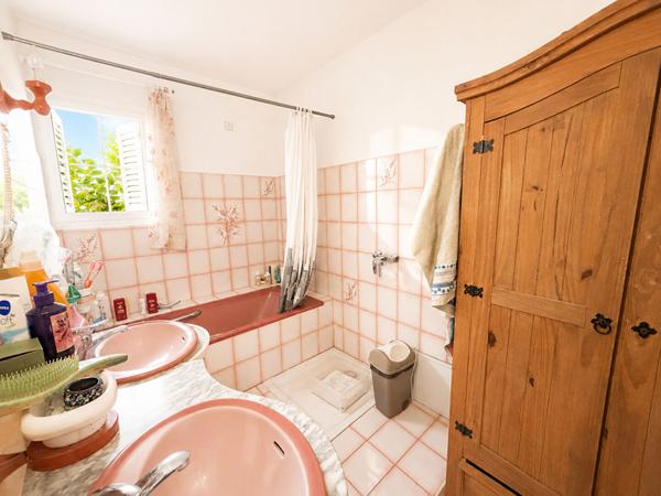 Maison mitoyenne Furiani 4 pièces 94 m2 - terrain 729 m2 - garage 130 m2