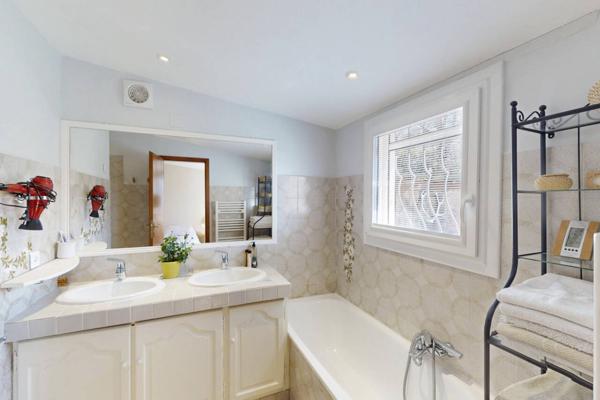 Maison à vendre 4 pièces de 122 m²