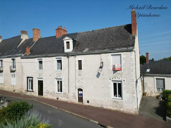 Maison en pierre de 196 m² avec dépendances et fort potentiel au Lude