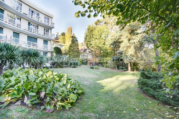 Appartement 5 pièces refait à neuf au calme avec balcon et vue