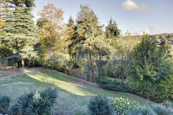 Appartement 5 pièces refait à neuf au calme avec balcon et vue