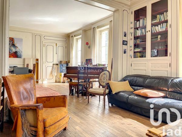 Maison 9 pièces de 233 m² à Dourdan (91410)