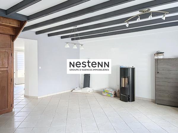 Maison 3 chambres, en pierre, bourg de Saint-Lyphard