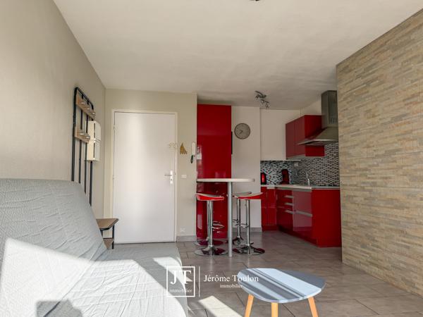 Appartement
                                                                                                                                                                                                                                                                                                                        2 pièce(s)                                                                                                                                                                                                          1 chambre(s)                                                                                                                                                                                                          30  m²
