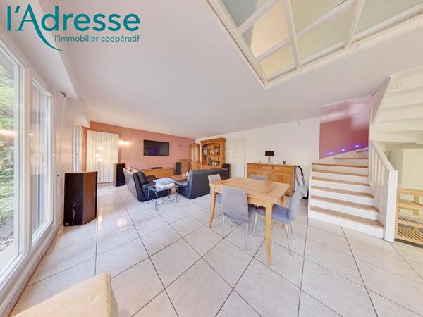 Appartement Duplex - souplex Champs Sur Marne 5 pièce(s) 105 m2
