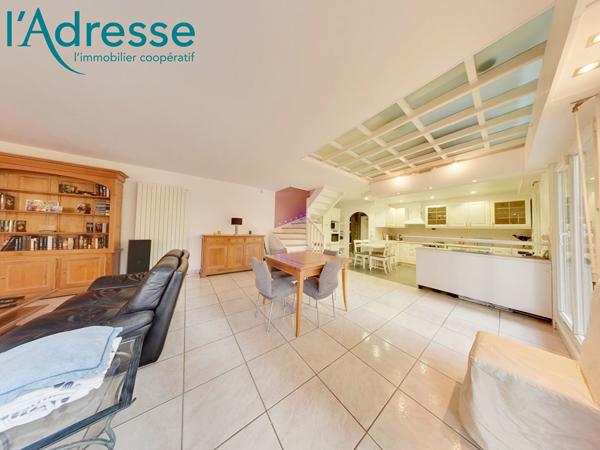 Appartement Duplex - souplex Champs Sur Marne 5 pièce(s) 105 m2