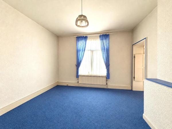 Maison familiale de 300m², 5 ch, jardin et garage