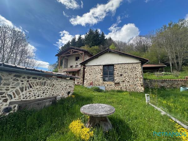 Maison de campagne en pierres
