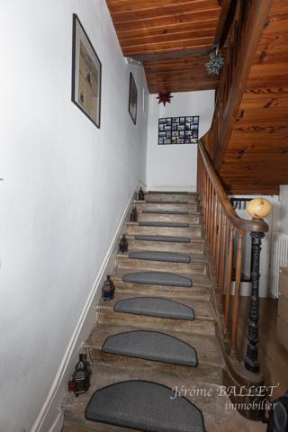 Maison
         10 pièces
        - 241 m² Exclusivité 170 000 € *