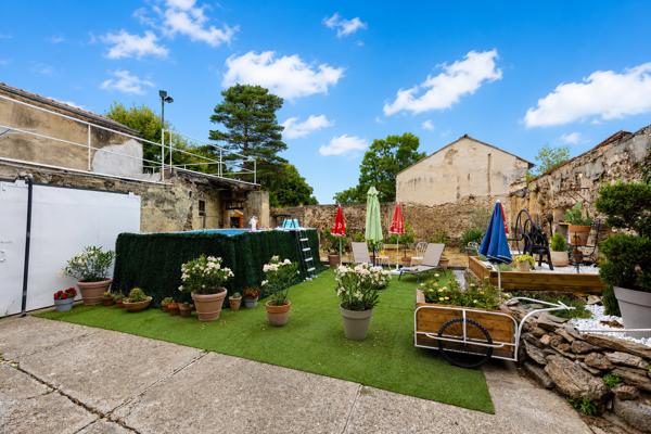 Maison
         10 pièces
        - 241 m² Exclusivité 170 000 € *