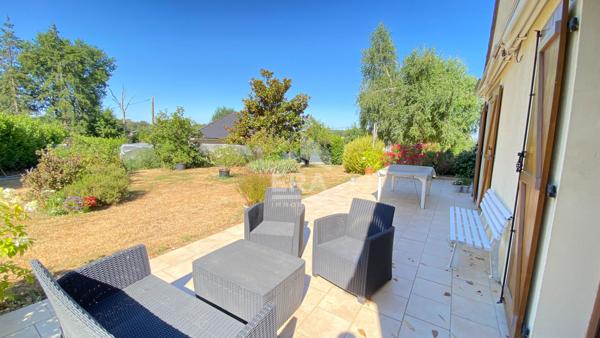 Maison familiale avec vie de plain-pied sur plus de 2 360 m² de terrain ? Laval