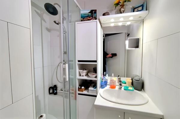 Appartement (T1 bis) 25 m2 Les Sables d'Olonne A LOUER EN MEUBLEE A L ANNEE