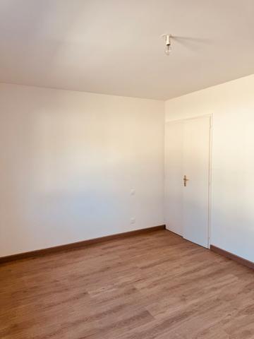 Maison Chatillon Sur Thouet 6 pièce(s) 137 m2