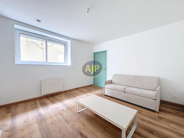 Appartement à vendre Paimboeuf - 2 pièces, 42m² avec 1 chambre(s) à 129 180€ - AJP Immobilier Pornic