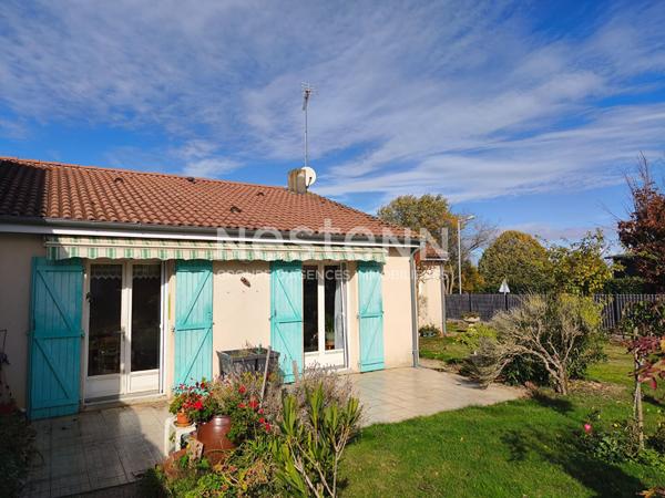 A vendre - Pavillon de plain-pied avec jardin et garage - Coeur de Vihiers - D5951